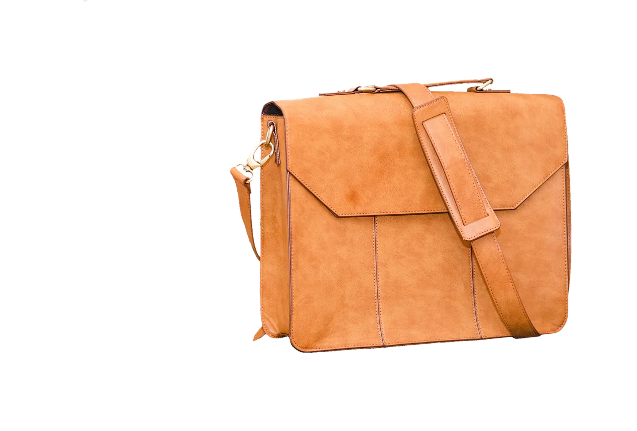 leather bag, pocket, briefcase, purse, leather, leather straps, fashion, leather goods, isolated, cut out, leather bag, briefcase, purse, purse, purse, purse, purse. Accessories and bags: common mistakes, and the better choice each time
