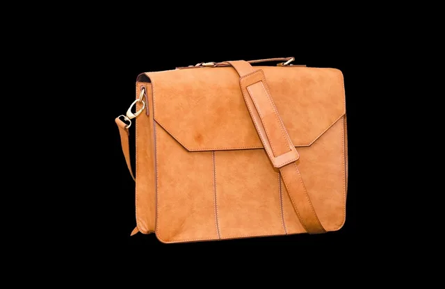 leather bag, pocket, briefcase, purse, leather, leather straps, fashion, leather goods, leather bag, briefcase, briefcase, briefcase, briefcase, briefcase, purse, purse, leather goods. Accessory materials that survive daily professional wear, not just a season
