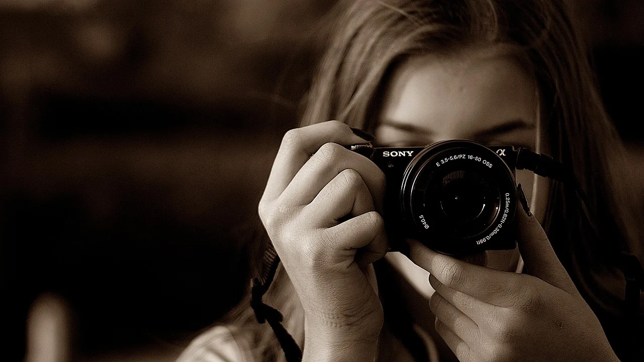 photography, portrait, photo, technology, man, young, sony, camera, photographer, girl, hair, lens, sony, sony, sony, photographer, photographer, photographer, photographer, photographer. Affordable headshots and presentation: free DIY basics