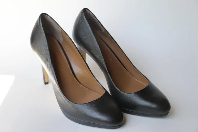 pumps, high heels, shoes, fashion, professional, career, women, career women, office wear, lady boss, girl boss, pumps, high heels, high heels, high heels, high heels, shoes, career women, career women, office wear, office wear, office wear, office wear, office wear, girl boss. Affordable women's professional wear: capsule planning