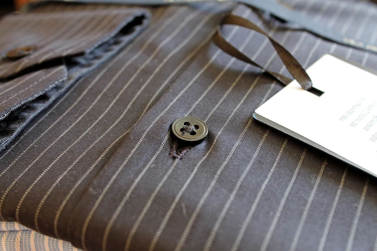 shirts, men's clothing, dress shirts, clothing, men's shirts, cotton shirts. The care mistakes that quietly ruin men's professional wear